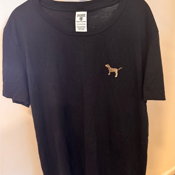 PINK Victoria's Secret Black T-Shirt - Picture 1 of 4
